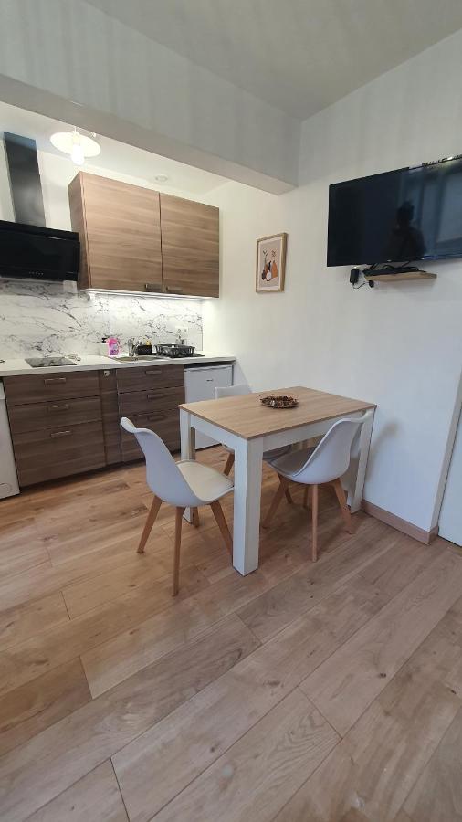 דיז'ון Appartement Cosy Entier, Parking Gratuit Dans La Rue מראה חיצוני תמונה